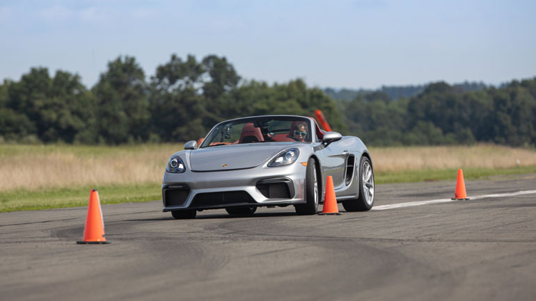 H Porsche έκανε το ταχύτερο σλάλομ στην ιστορία